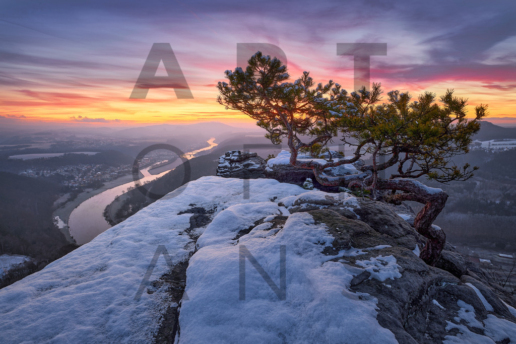 Ein Hans Fineart Original | Entdecke die Kunst von Hans Fineart - Fotografien für dein Zuhause. Verwandle deine Wände mit einzigartigen Kunstwerken und bringe die Schönheit der Welt in dein Leben. Bestelle jetzt und schaffe einen Ort der Inspiration und Eleganz.