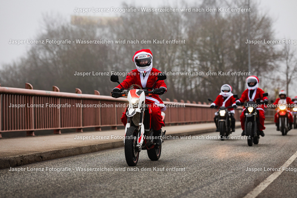 X-Mas Ride I Kiel I 2025 | Jasper Lorenz Fotografie - Realisiert mit Pictrs.com
