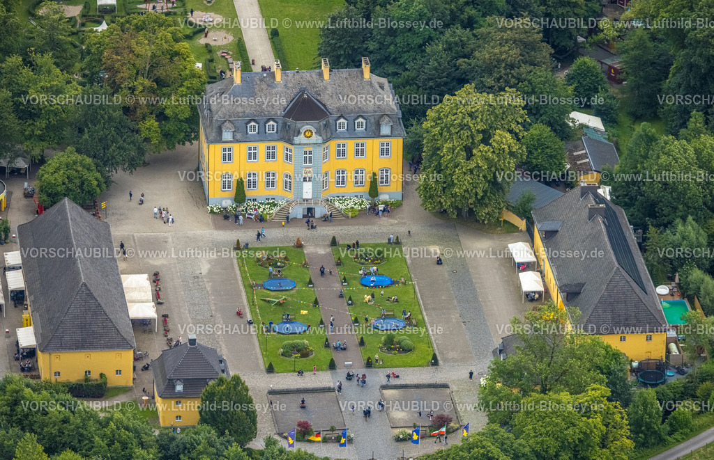 Bottrop240701815Kirchhellen | Luftbild, Schloss Beck und Spielanlagen, Kirchhellen-Nord-Ost, Bottrop, Ruhrgebiet, Nordrhein-Westfalen, Deutschland