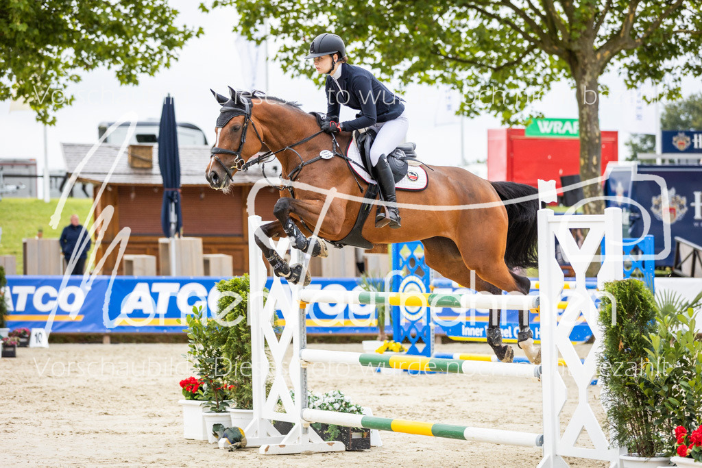 BHO-2PhSpr-M-326 | MomenTaufnahmen Pferdesportfotos