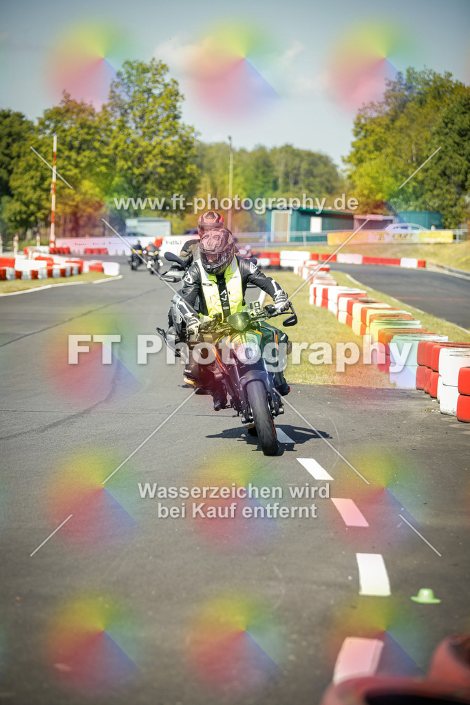 OBK_Mai_Justin_Uwe-10426 | Hier findet Ihr Bilder von Touristenfahrten auf der Nürburgring Nordschleife oder von anderen Veranstaltungen die ich besucht habe. Viel Spass beim Durch Schauen 