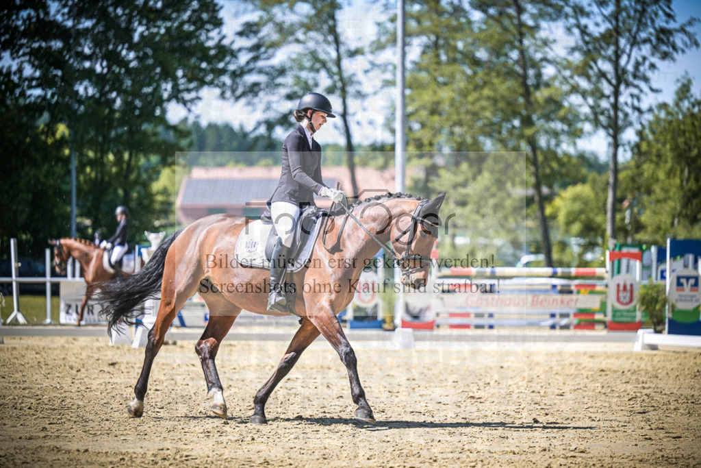 DOS_9188 | Entdecke hochwertige Reitturnierfotos von Foto Oger. Professionell, emotional und authentisch – jetzt Lieblingsmomente im Shop bestellen.Deutschlandweite Turnierfotografie. - Realisiert mit Pictrs.com