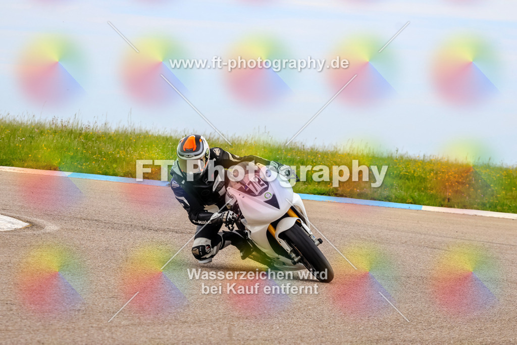 MotoTeam-2673 | Hier findet Ihr Bilder von Touristenfahrten auf der Nürburgring Nordschleife oder von anderen Veranstaltungen die ich besucht habe. Viel Spass beim Durch Schauen 