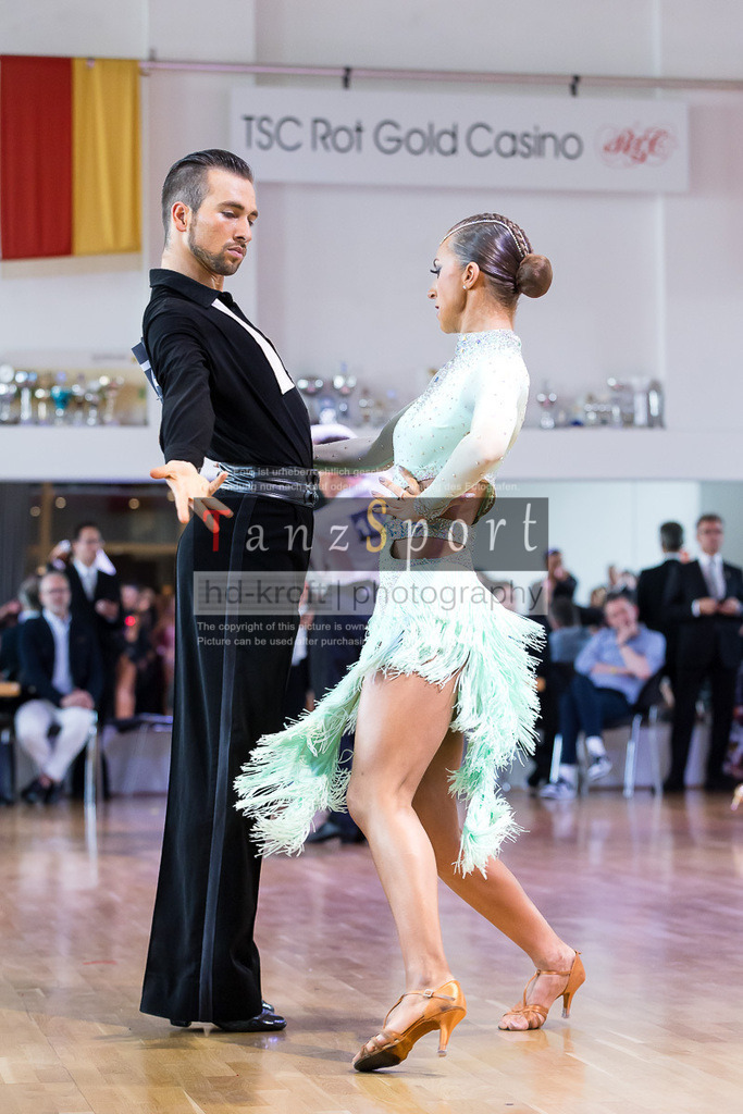20240616_D-Cup-HGR-Latein_3080 | Tanzsportbilder, Standardtanz, Lateintanz, WDSF, DTV, LTVB, dancecomp, goc, hessen tanzt, blaues band der spree, walzer, tango, wiener walzer, slowfox, quickstepp, samba, rumba, cha-cha-cha, paso doble. jive, hd-kroft photography, turniertanzsport