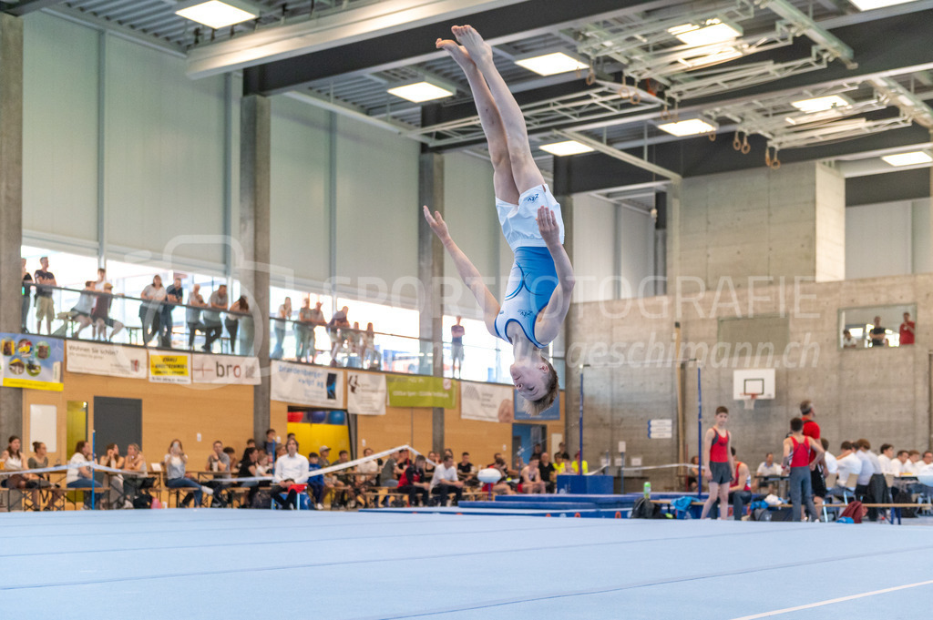 104. Zürcher Kunstturnertage Neftenbach - 14. May 2022 | 104. Zürcher Kunstturnertage Neftenbach
Turnhalle Ebni, Neftenbach
Programm 5 (P5)
Bild: Sportfotografie Markus Aeschimann | www.markus-aeschimann.ch - Realisiert mit Pictrs.com