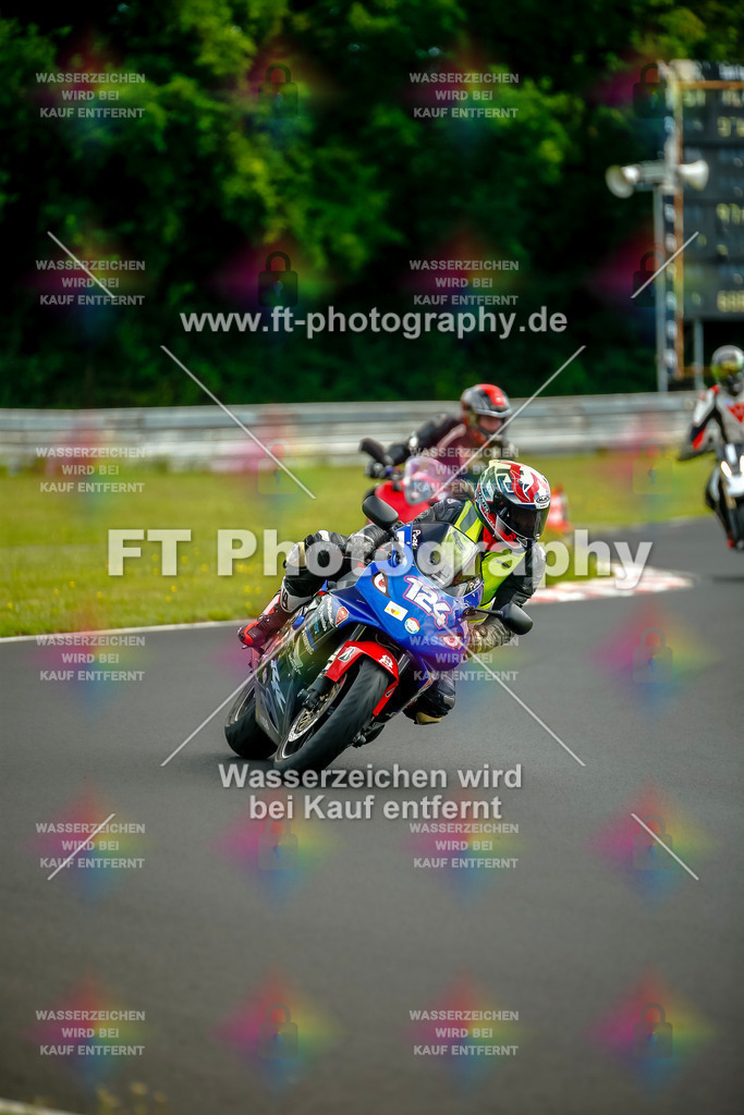 VBK-4624 | Hier findet Ihr Bilder von Touristenfahrten auf der Nürburgring Nordschleife oder von anderen Veranstaltungen die ich besucht habe. Viel Spass beim Durch Schauen 