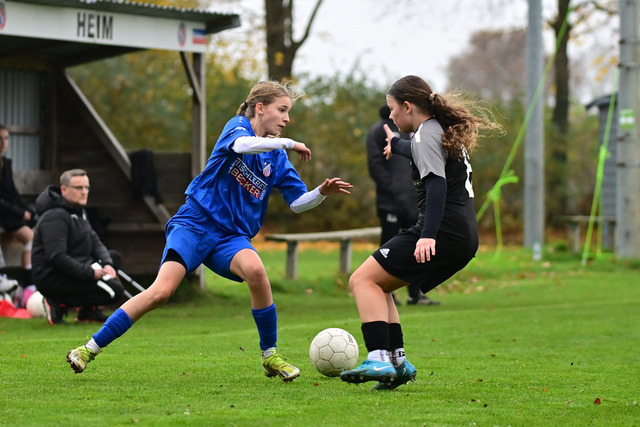 Fußball I Juniorinnen I Saison 2025-2026 I Niedersachsenpokal I Viertelfinale I JFV A-O-B-H-H - FC Rosengarten I 33188 | Der Sportfotograf. - Realisiert mit Pictrs.com