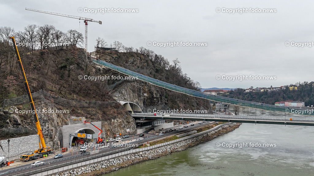 Westring A26_ Westringbruecke_ 22.02.2024-11 | 22.02.2024, Westring A26, AUT, Westring A26, Westringbruecke, im Bild Westringbruecke, Brücke, Baustelle, Wegweiser, Donau

Drohne