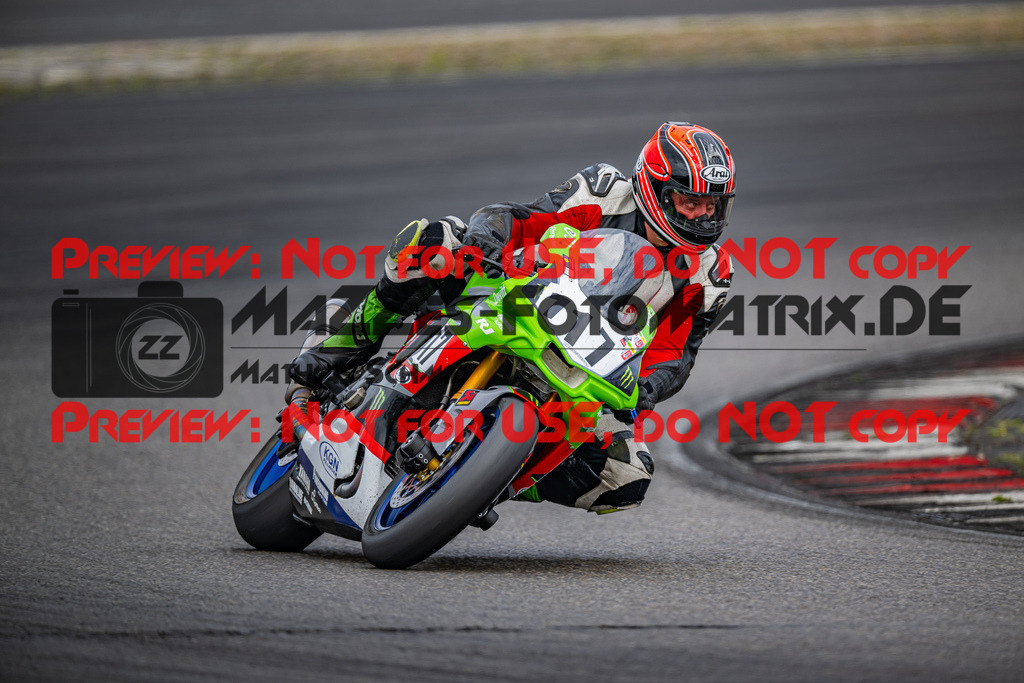 MaZZes_FotoMatrix_230719_1858 | WEISS