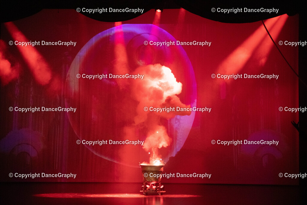 GPHY2199 | DanceGraphy - Realisiert mit Pictrs.com