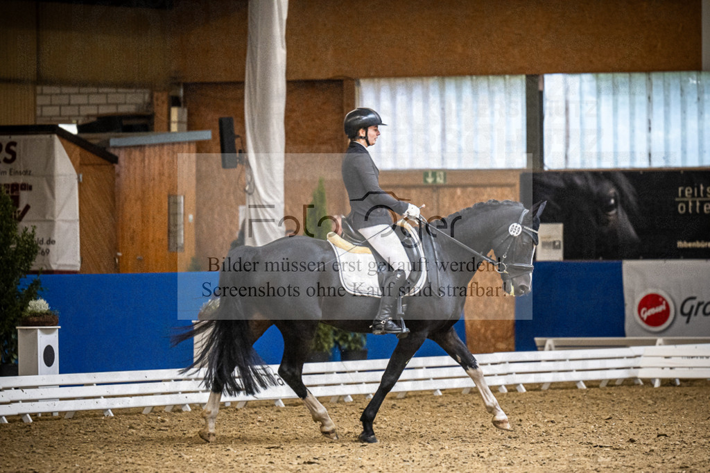 DOS_3529 | Entdecke hochwertige Reitturnierfotos von Foto Oger. Professionell, emotional und authentisch – jetzt Lieblingsmomente im Shop bestellen.Deutschlandweite Turnierfotografie. - Realisiert mit Pictrs.com
