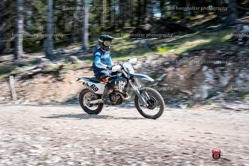 fuernholzer_250501-C1-326 | Fotografische Impressionen von der Red Stag Enduro Extreme by fuernholzer-photography.com. Endurosport in Österreich fotografisch festgehalten von fuernholzer. Auftragsfotografie für Private, Gewerbefotos und Industriefotografie. Eventfotografie, Sportfotografie und Motorsportfotografie. Anbieter von Fotoworkshops, Fototraining, fotografischen Vorträgen und Fotoseminaren.