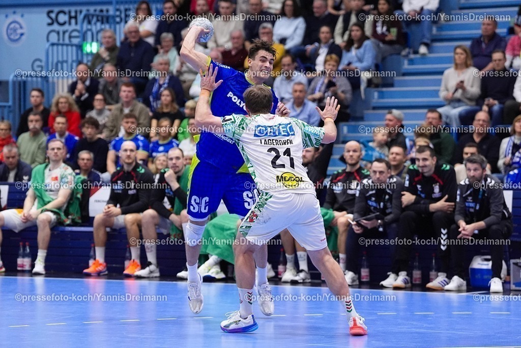 xYDRx14122501029 | 14.12.2025, xydrx, Handball, 1.HBL, VfL Gummersbach - SC Magdeburg, Schwalbe-Arena: Julian Koester (VfL Gummersbach #7) im Zweikampf gegen Albin Lagergren (SC Magdeburg #21)Photo: xYannisxDreimannxPressefotoKochx