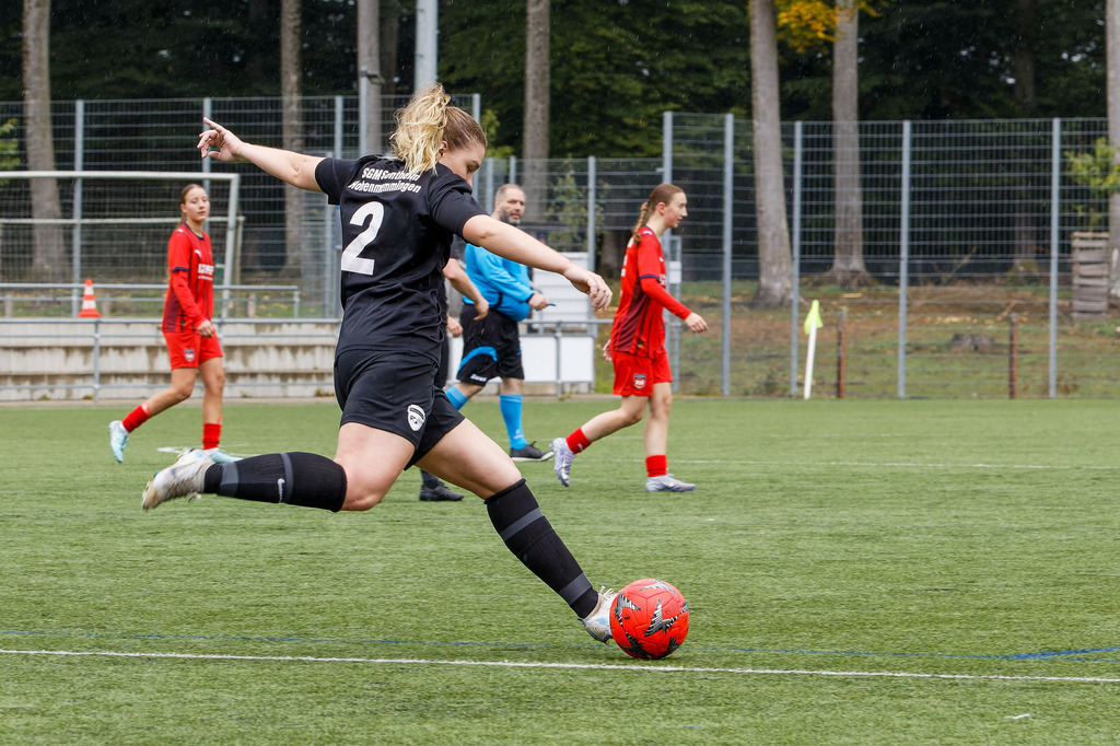 FCHHOH_251005_9291 | 1.FC Heidenheim 1846 II vs. SGM Hohenmemmingen/Sontheim, Fußball, Frauen, Bezirksliga, 2025/2026, 4. Spieltag, 05.10.2025 in Heidenheim, Kunstrasen b. Voith-Arena West(Foto: Michael Bulling) - Realisiert mit Pictrs.com
