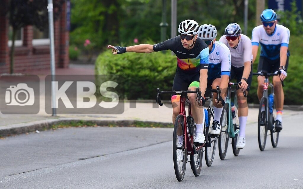 KBS Picture_Cyclassics-Hamburg2023_200823_038 | Cyclassics auf der Hauptstrasse in Rellingen ,Bemer Cyclassics Hamburg Radrennen 2023 , Durch Hamburg und Schleswig-Holsten ,UCI-WorldTour-Rennen Profi-Elite Herren ca.200KM , Amateurradfahrer Jedermann Rennen 60KM ,Amateurradfahrer Jedermann Rennen 100KM , - Realisiert mit Pictrs.com