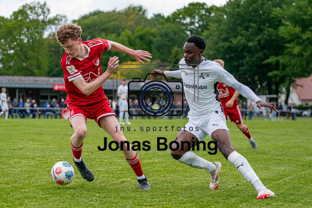 Fußball I Herren I Saison 2025-2026 I Bezirksliga Weser-Ems 4 I 32. Spieltag I SV RW Visbek - VfL Oythe I 05229 | jns.sportfotos - Realisiert mit Pictrs.com