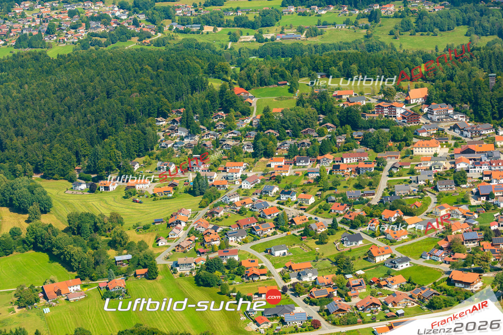 Oberkreuzberg Spiegelau Bild- Das Luftbild wurde 2025 vom UL-Flugzeug heraus erstellt ( keine Drohne ) - Hochauflösende Luftaufnahme -Nicht vergleichbar mit Google Maps oder Satelittenbilder- Die Geschenkidee !Mit Lizenz und Bildrechte bestellbar