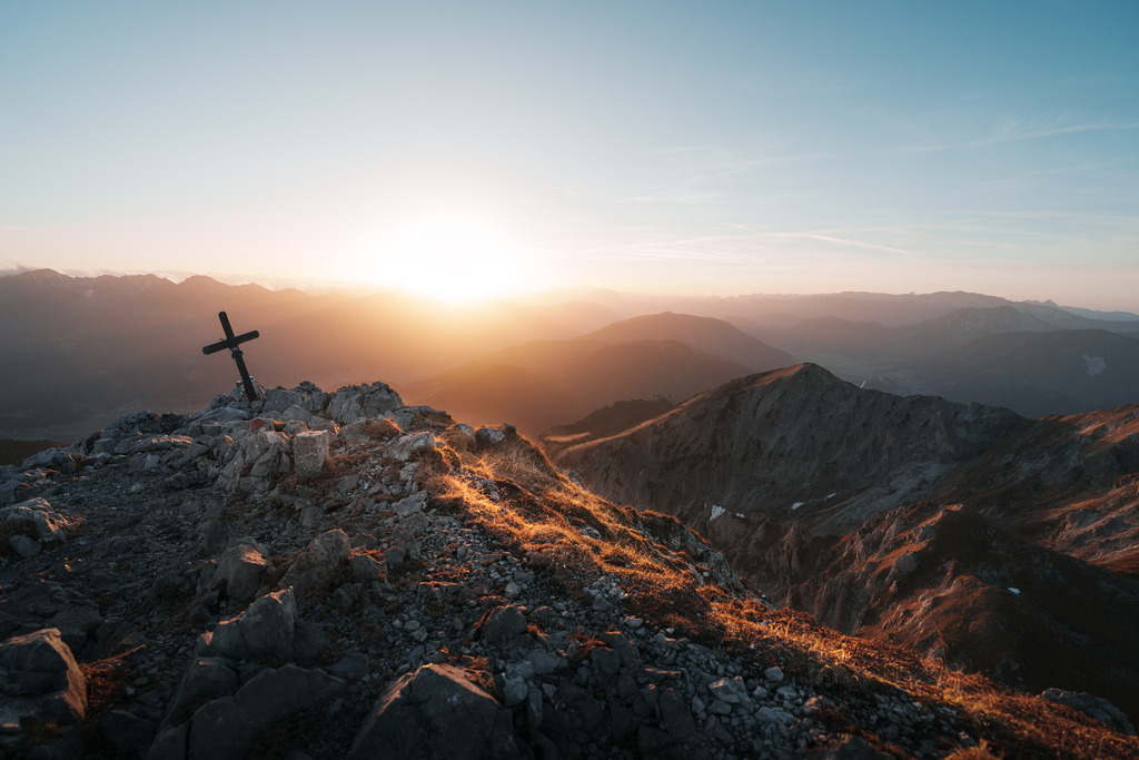 Admonter Kalbling | Gipfelkreuz des Admonter Kalblings im Gesäuse. - Realisiert mit Pictrs.com