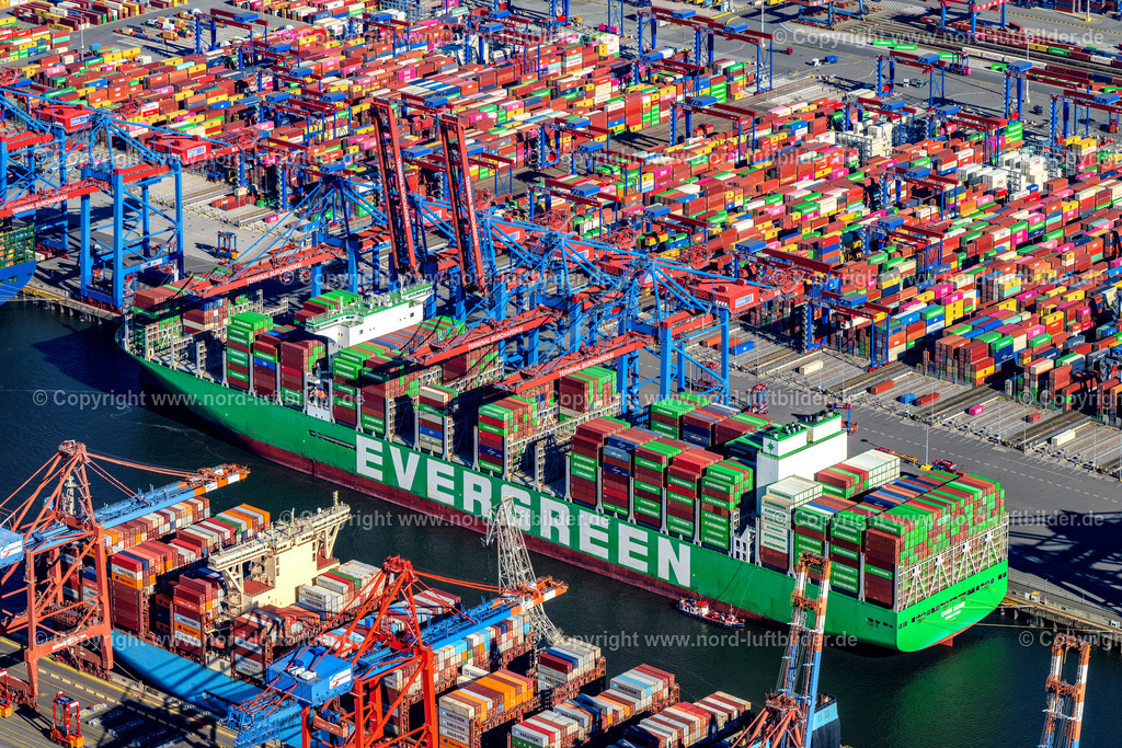 Hamburg_Burchardkai_Containerschiff_Evergreen_Aver_Acme_ELS_6100250925 | HAMBURG 25.09.2025 Containerschiff " Evergreen Ever ACME " am Burchardkai im Hafen im Ortsteil Waltershof in Hamburg, Deutschland. Weiterführende Informationen bei: HPA Hamburg Port Authority,  Hamburger Hafen und Logistik Aktiengesellschaft. // Container ship " Evergreen Ever ACME " at Burchardkai in the port in the Waltershof district of Hamburg, Germany. Further information at: HPA Hamburg Port Authority,  Hamburger Hafen und Logistik Aktiengesellschaft. Foto: Martin Elsen