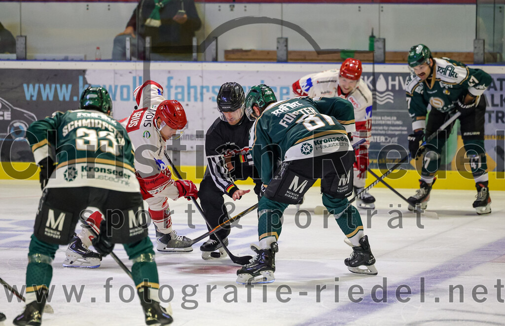 2025-09-12_161_TSV_Erding_gegen_EV_Landshut | Erding, Deutschland, 12.09.2025:Eishockey, Oberliga Süd 2025 / 2026, Testspiel, TSV Erding gegen EV Landshut, Endergebnis: 4:6Lukas Gaus (EV Landshut, #23), Maximilian Forster (Erding Gladiators, #81)Foto: Christian Riedel / fotografie-riedel.net