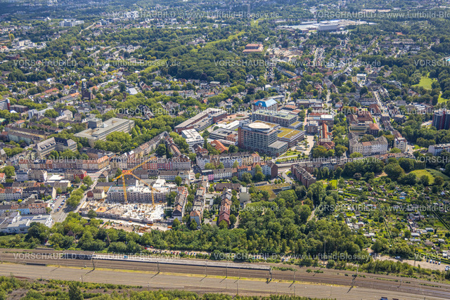 Bochum230802345 | Luftbild, Universitätsklinikum Bergmannsheil, Baustelle zwischen Diebergstraße und Ehrenfelder Straße, am Bahnhof Bochum-Ehrenfeld, Südinnenstadt, Bochum, Ruhrgebiet, Nordrhein-Westfalen, Deutschland