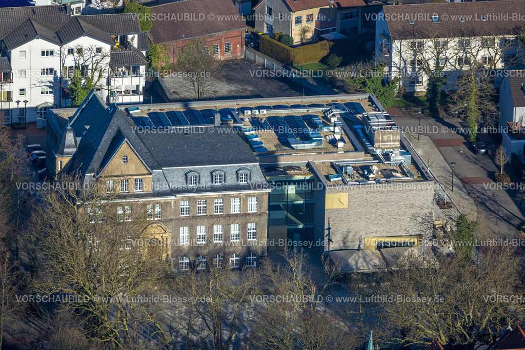 Holzwickede240100575 | Luftbild, historisches Rathaus mit Erweiterungsneubau, Holzwickede, Ruhrgebiet, Nordrhein-Westfalen, Deutschland
