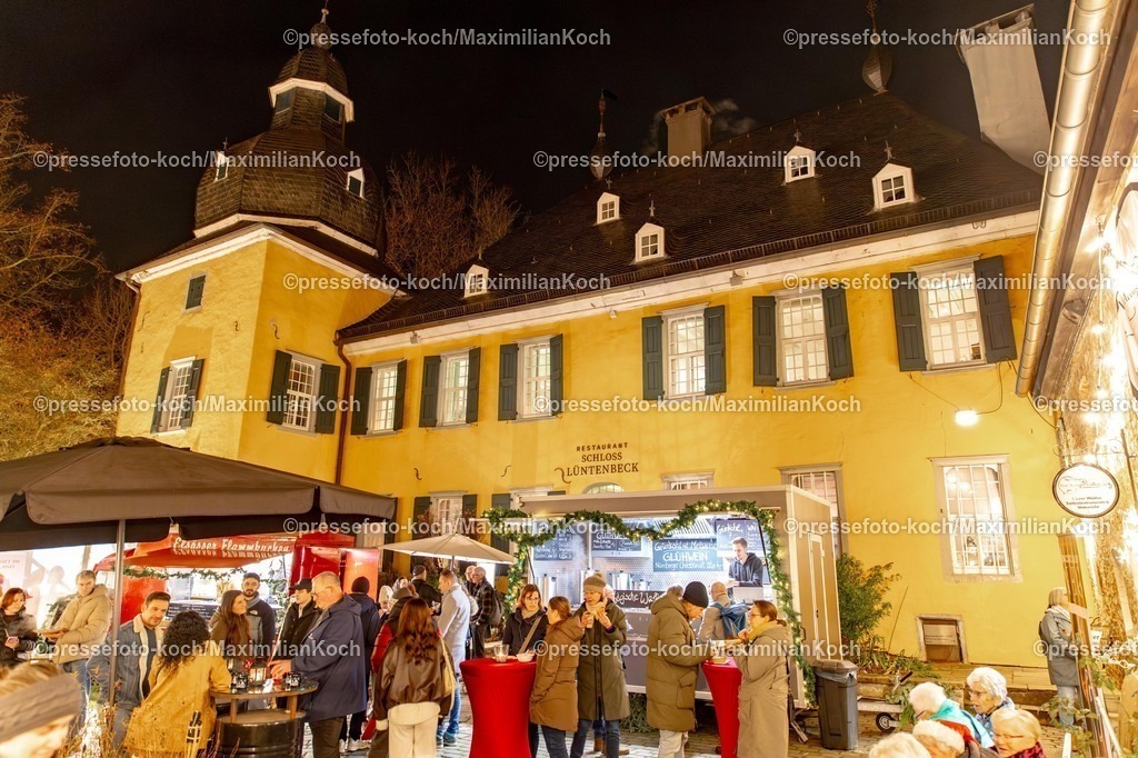 Wup12122501056 | 12.12.2026, Wuppertal, Weihnachtsmarkt Haus Schloss Lüntenbeck. 