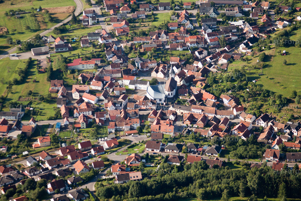 Luftbild: Gosserweiler-Stein im Ortsteil Gossersweiler in Gossersweiler-Stein im Bundesland Rheinland-Pfalz in Deutschland. Foto: IMG_30986.jpg vom 07.08.2010 durch Werner Riehm/FLY-FOTO.de