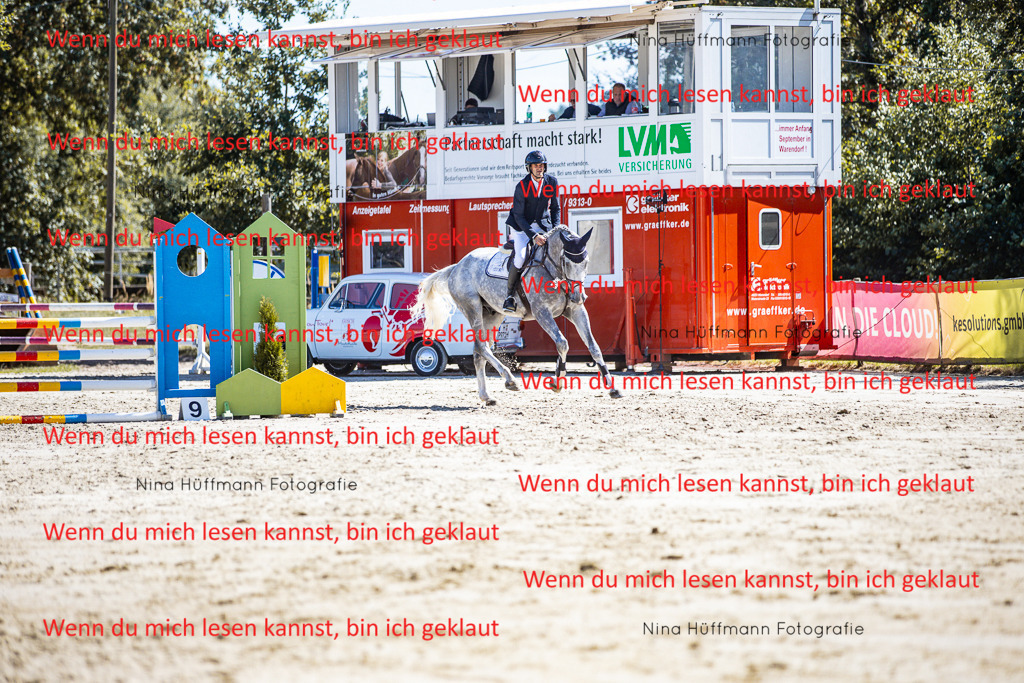 BK1A5542 | Turnierbilder Turnierfotos Nina Hüffmann Turnierfotografie Pferdefotografie Tierzeichnung Haustierzeichnung Pferdezeichnung Hundezeichnung Videograf  - Realisiert mit Pictrs.com