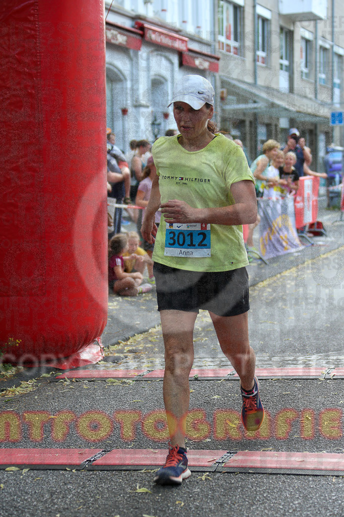 220625_1722_EX1_6694 | Sportfotografie im Rhein-Sieg Kreis, Köln, Bonn, NRW, Rheinland Pfalz, Hessen, etc. Unser Tätigkeitsfeld umfasst den Laufsport vom Volkslauf über den Marathon, Duathlon, Triathon bis zum Ultralauf wie Kölnpfad Ultra oder Schindertrail.