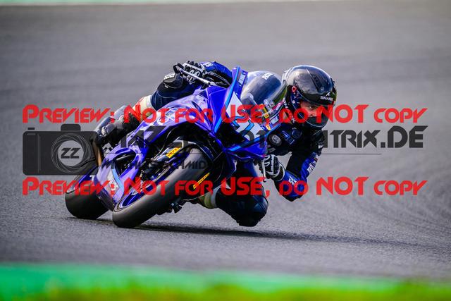 MaZZes_FotoMatrix_240531_6007705_0213 | R7