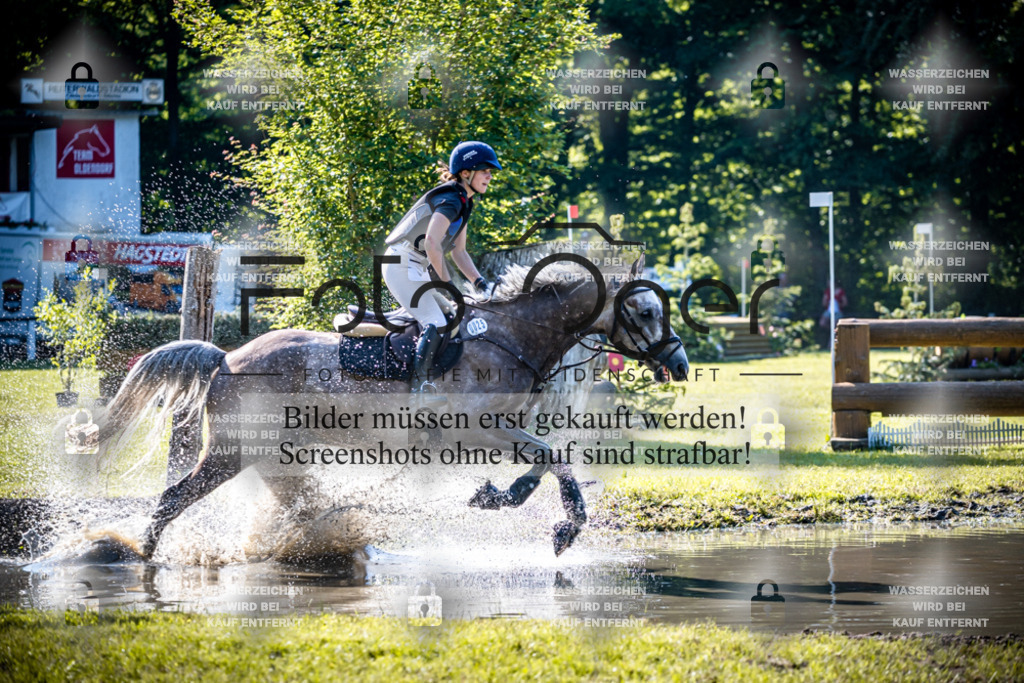2026-05 - Melle Oldendorf-3-0105 | Entdecke hochwertige Reitturnierfotos von Foto Oger. Professionell, emotional und authentisch – jetzt Lieblingsmomente im Shop bestellen.Deutschlandweite Turnierfotografie. - Realisiert mit Pictrs.com