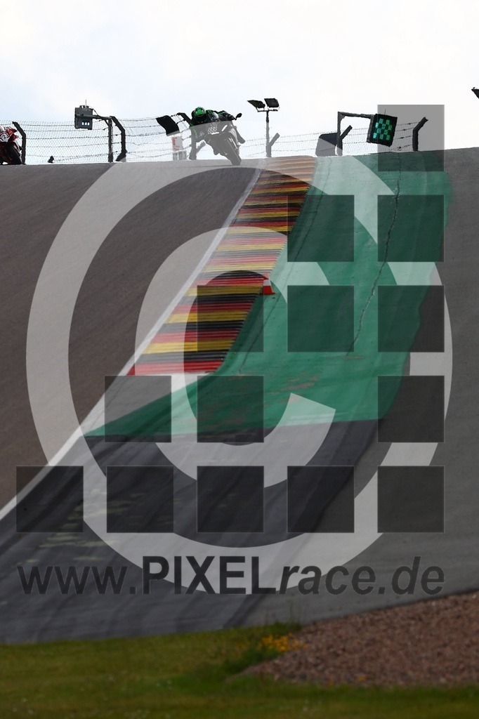 0888-20250527_05268 | Schöne Erinnerungen an spannende Momente - das festzuhalten ist unser Job. PIXELrace.de ist seit 2003 auf den Rennstrecken Europas unterwegs um die Action draußen beim Fahren und die wunderbare Stimmung imm Fahrerlager für euch einzufangen.