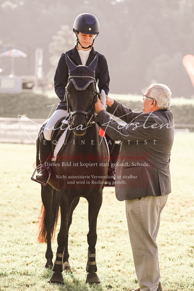 DSC_4563 | Pferde- und Turnierfotografie in Westsachsen. Pferdeportraits, Auftragszeichnungen und intuitive Kunst.