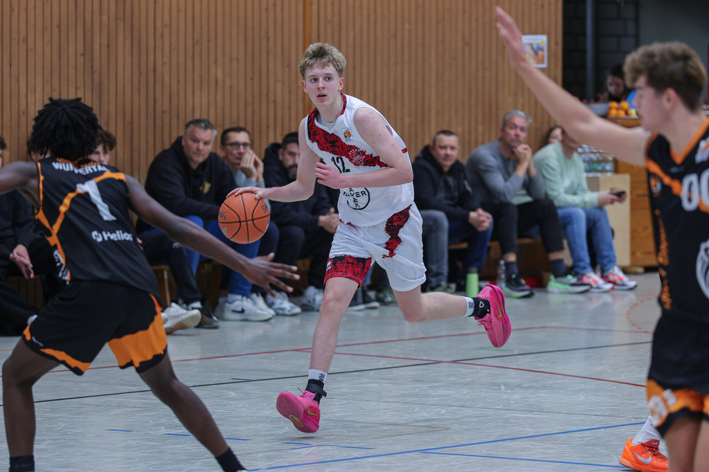 JBBL BAYER GIANTS vs Young Lions Wuppertal-63 | Fotos von Basketballspielen aus dem Raum NRW fotografiert von Gero Mueller-Laschet und Daniel Schaefer - Realisiert mit Pictrs.com