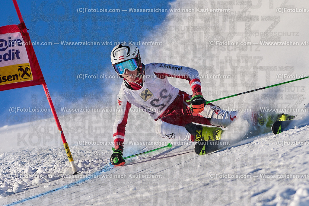 ALP3271_MASTERS-Cup_GS-C Damen_Vorlaeufer | (C)FotoLois.com, Alois Spandl. FIS Masters-Cup Wildschönau, Giant Slalom auf der Piste Schatzberg GS, Siegerehrung auf dem Dorfplatz Niederau, Sa 13. Januar 2024.