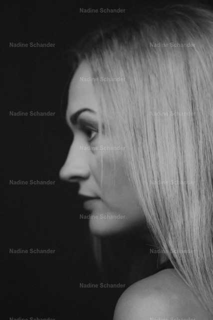 ABC01598 | Nadine Schander – Selbstständige Fotografin & professionelle Visagistin Raum Hohenlohe, Öhringen/ Bretzfeld und Neuenstadt ... Spezialisiert auf individuelle Make-up-Looks und hochwertige Fotografie. Business,- Portrait,- Beautyfotografie..