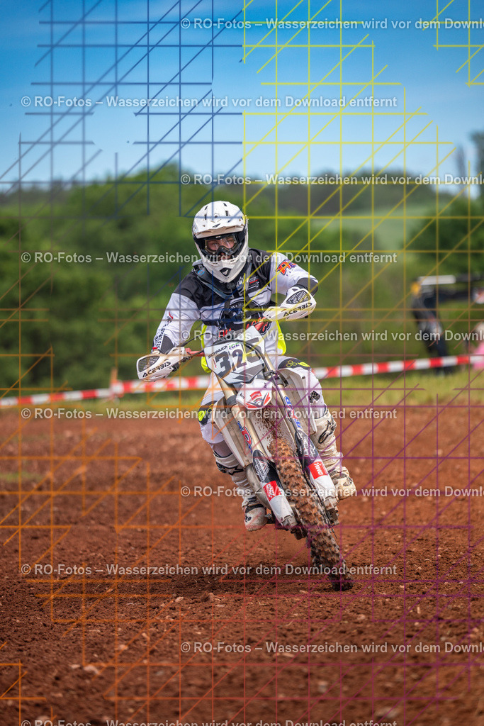 Wolfshausen 3 Lauf -457 | Sportfotografie von RO-Fotos: Motorsport, Motocross, Enduro, Laufveranstaltungen und Triathlon. Professionelle Fotos von Sportlern und Events. - Realisiert mit Pictrs.com