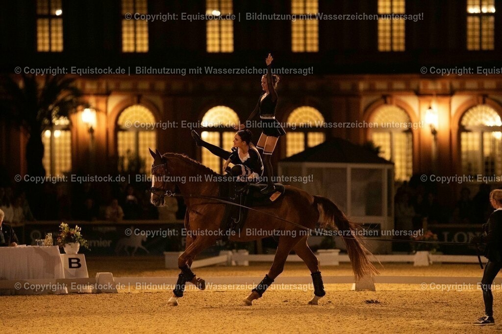 20230527_Voltigieren_NASPA_Flutlicht_0977 | equistock