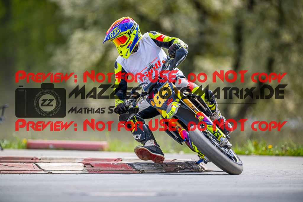 MaZZes_FotoMatrix_230506_8070 | S2