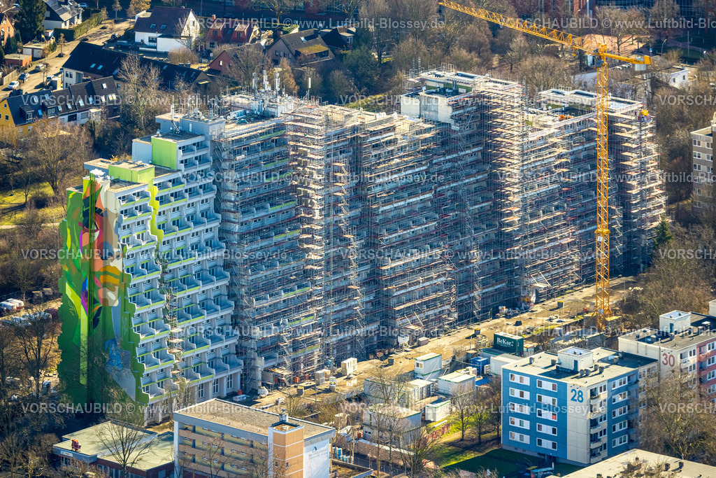 Dortmund260200231 | Luftbild, Baustelle mit Baukran am Hannibal II Wohnblock Mehrfamilienhaus, Fassaden-Baugerüst für Renovierung und Sanierung am Vogelpothsweg, Wohnblock, Dorstfeld, Dortmund, Ruhrgebiet, Nordrhein-Westfalen, Deutschland