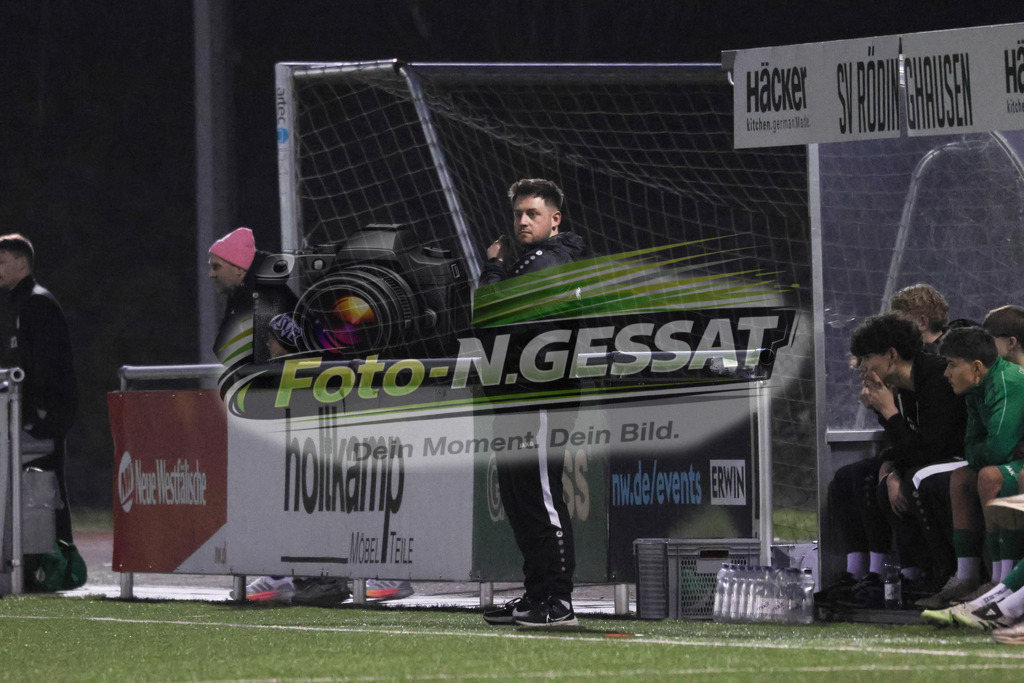 SV Rödinghausen - VfL Bochum | Auf dem Bild zu sehen: grün SV Rödinghausen ; grau VfL BochumSV Rödinghausen, VfL Bochum, Saison 25/26, C-Jugend Westfalenpokal, Deutschland - Realisiert mit Pictrs.com