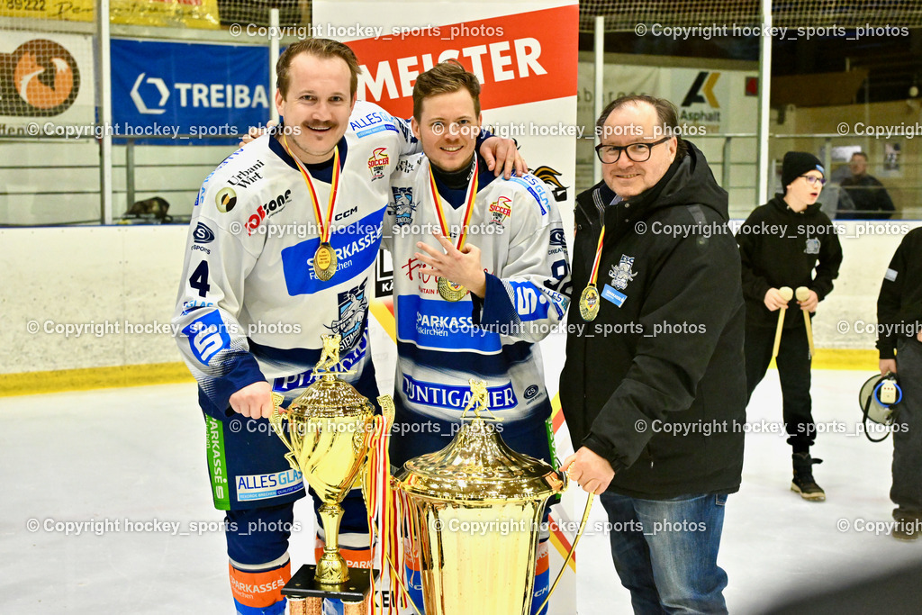 ESC Sparkasse Steindorf Meister 2025/26 | #64 Stichauner Fabian ESC Steindorf, #92 Ratz Patrick ESC Steindorf, Sportlicher Leiter ESC Steindorf Armin Ratz, ESC Sparkasse Steindorf Meister 2025/26, ESC Sparkasse Steindorf Meister 2025/26 am 08.03.2026 in Althofen (Stadthalle Althofen), Austria, (Photo by Bernd Stefan)