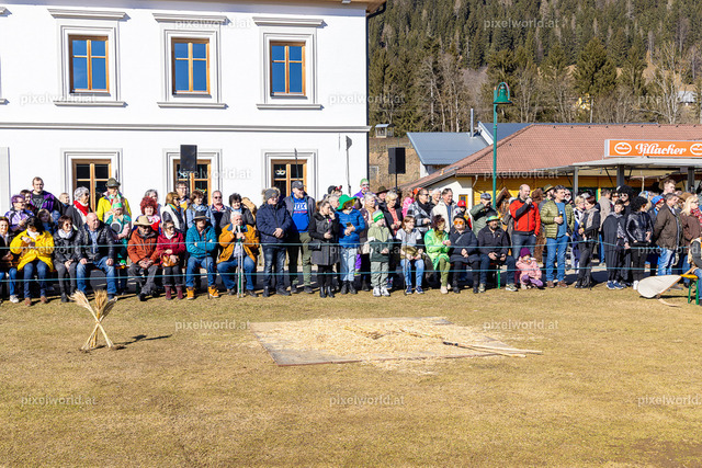 Bärentreiben in Steuerberg | Bildershop von pixelworld.at - Realisiert mit Pictrs.com