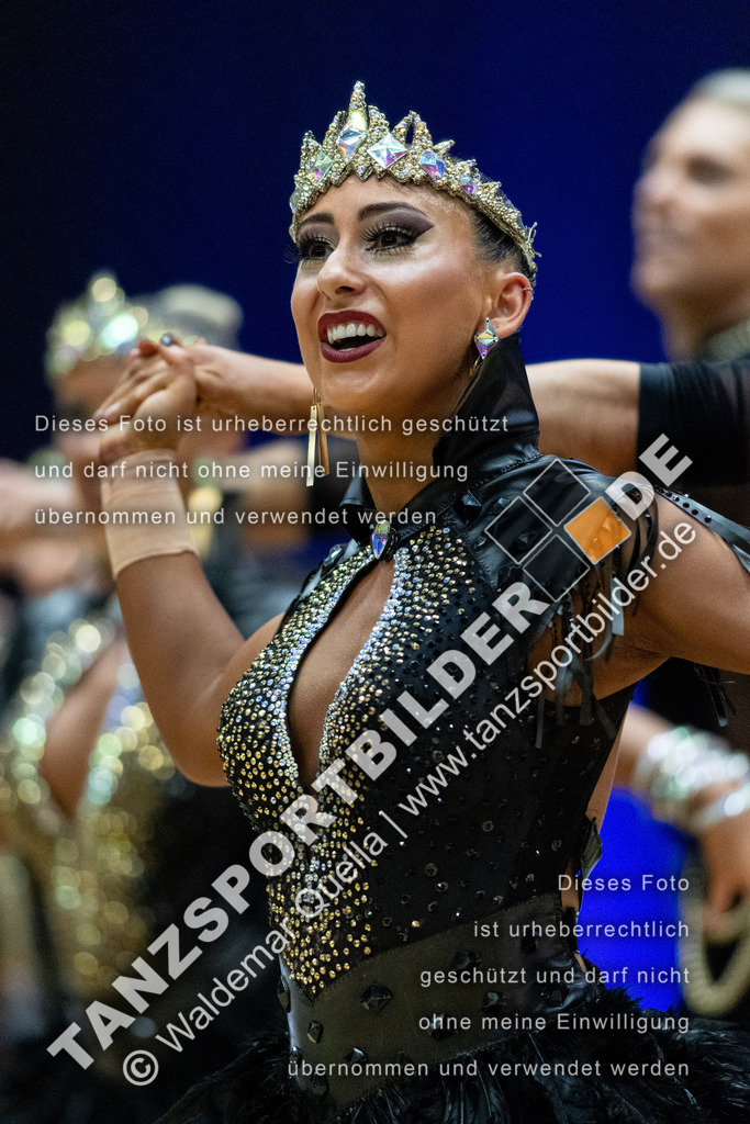 20240113-13126 | Hier finden Sie Tanz Bilder vom Latein und Standard Formationen tanzen. Sportbilder vom Tanzsport. Schöne Fotos und von Weltmeisterschaft, Europameisterschaft, Bundesliga, Regionalliga, Oberliga und Landesliga sowie von GOC Stuttgart, DanceComp, WM Bremen