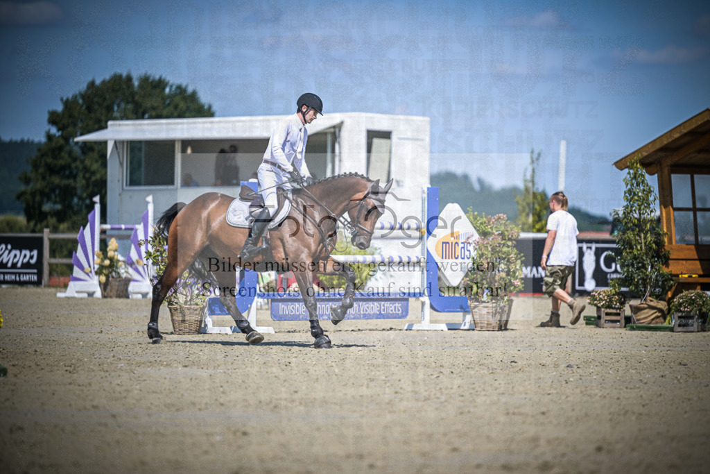 DOS_3087 | Entdecke hochwertige Reitturnierfotos von Foto Oger. Professionell, emotional und authentisch – jetzt Lieblingsmomente im Shop bestellen.Deutschlandweite Turnierfotografie. - Realisiert mit Pictrs.com