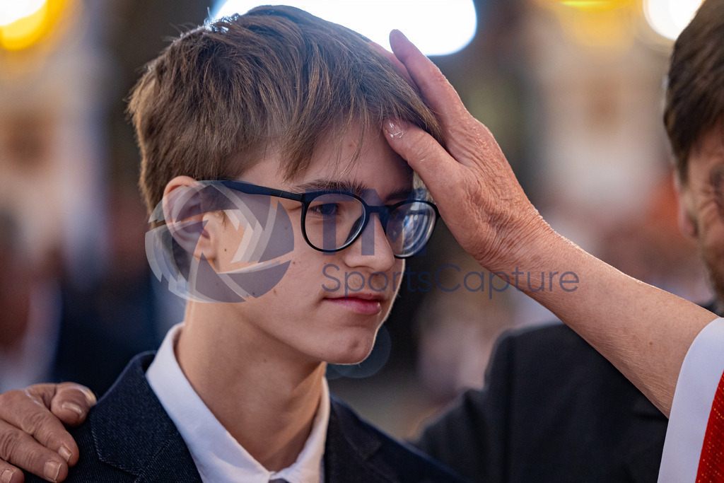 RR5M7638 | Firmung Klagenfurt-Dom 19.05.2024 8 Uhr