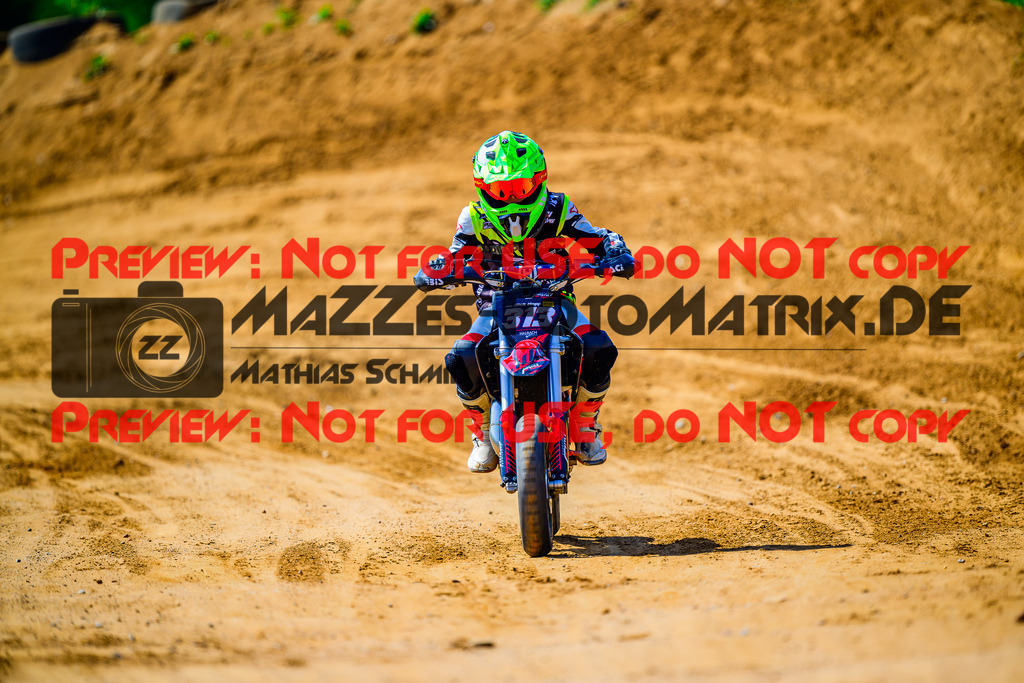 MaZZes_FotoMatrix_240511_6007705_2001 | ROOKIES