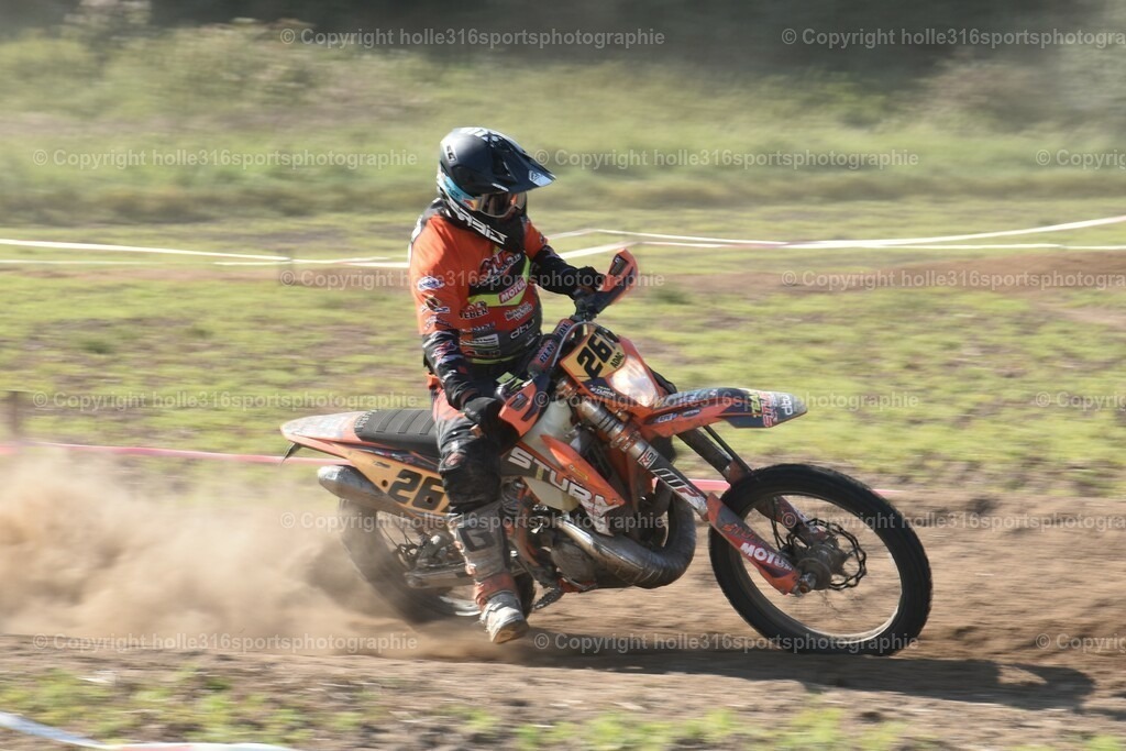 DSC_0352 | Sportfotografie , Motorsport, Motoross, Reitsport, Mointainbike, Enduro,
Landschaft , Outdoor, Eventfotografie, Landschaft, Bilder online bestellen - Realisiert mit Pictrs.com