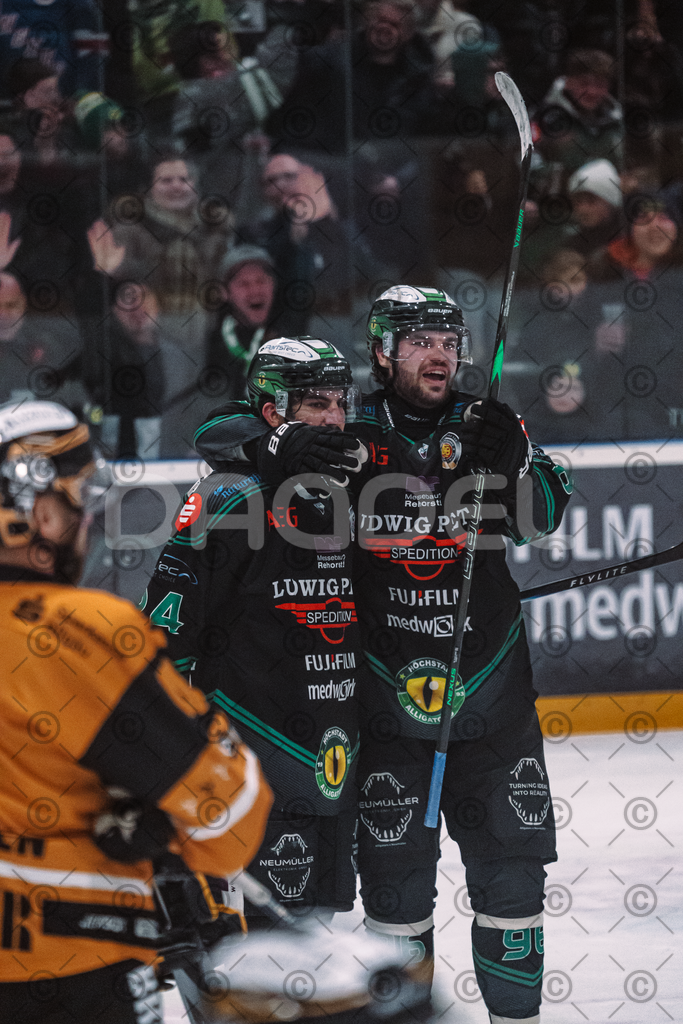 Alligators_vs_Fuessen_06_03_2026_PP-33 | Höchstadt Alligators Fotogalerie: Eishockey-Action aus Franken. Professionelle Spielfotos, Portraits & Stadionbilder zum Download. Jetzt entdecken! - Realisiert mit Pictrs.com